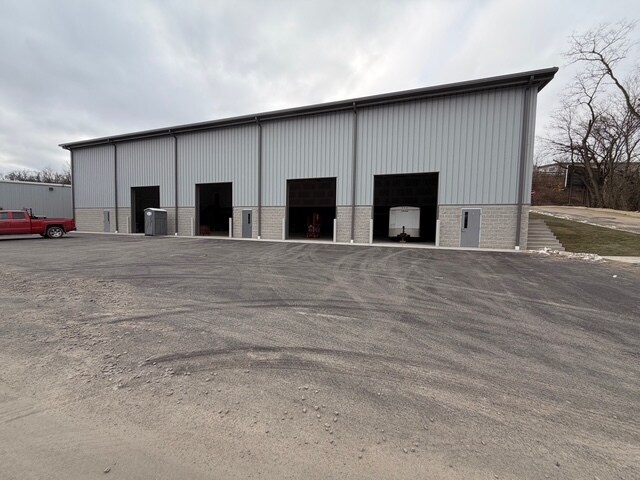 Primary Photo Of 296 State St, Clairton Light Distribution For Lease
