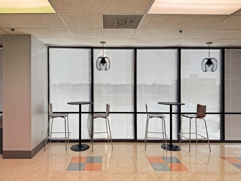More Photos Of 1331 Union Ave, Memphis Coworking Space