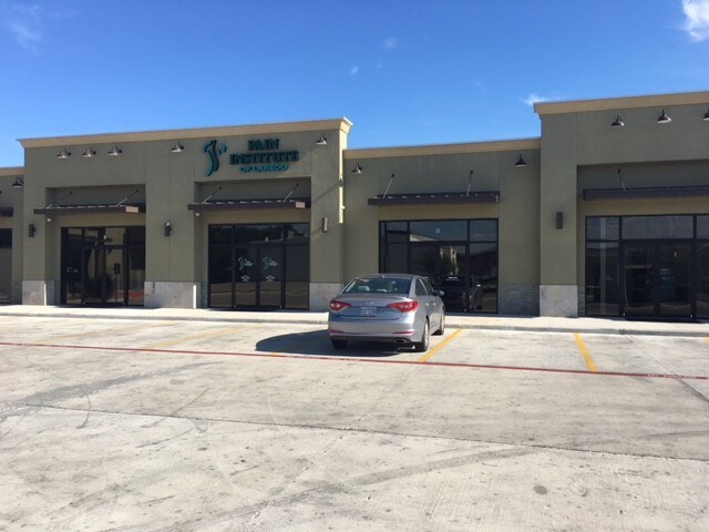 More Photos Of 5401 McPherson Rd, Laredo Office For Lease