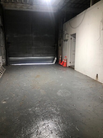 More Photos Of 1066-1068 39th St, Brooklyn Service For Lease