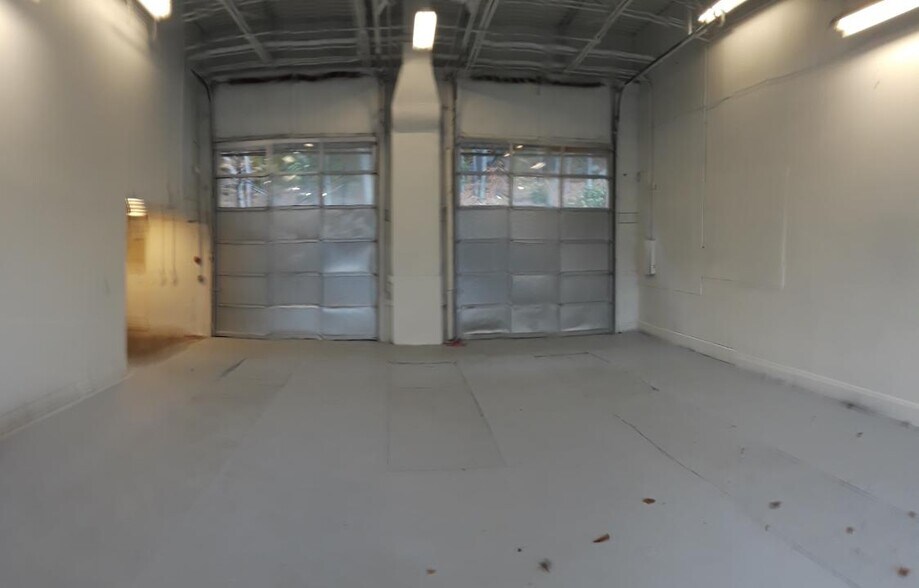 More Photos Of 99 B Winsted Rd, Torrington Unknown For Sale