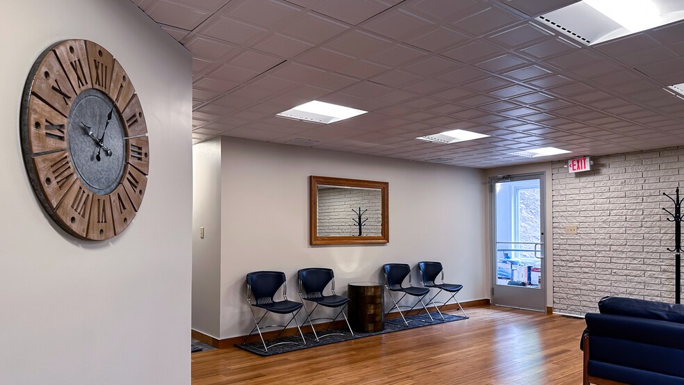 More Photos Of 291 Queen St, Bristol Medical For Lease