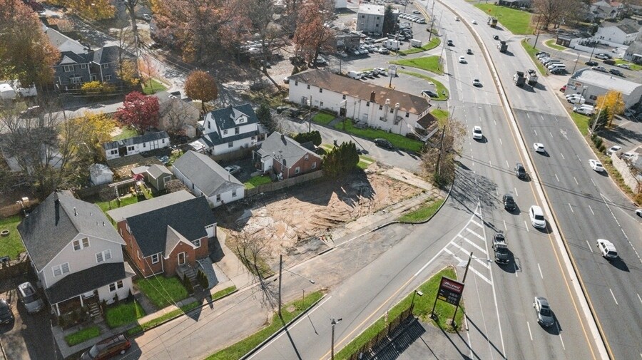 More Photos Of 49 Player, Edison Land For Sale