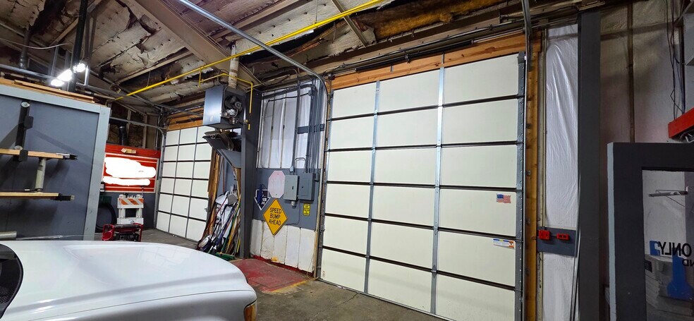 More Photos Of 2431 E River Rd, Dayton Warehouse For Sale