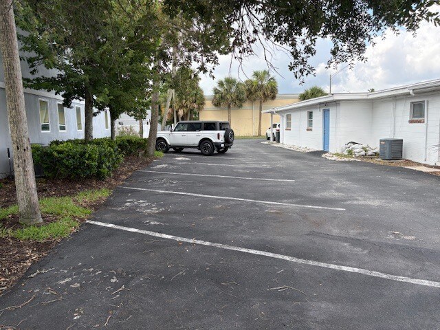 More Photos Of 1123-1131 3rd St N, Jacksonville Beach Medical For Sale