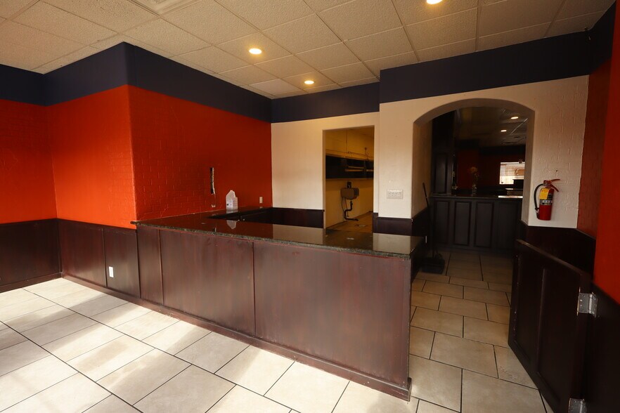 More Photos Of 4243 Montgomery Blvd NE, Albuquerque Restaurant For Lease