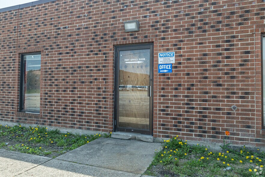 More Photos Of 525-531 W 169th St, South Holland Manufacturing For Sale