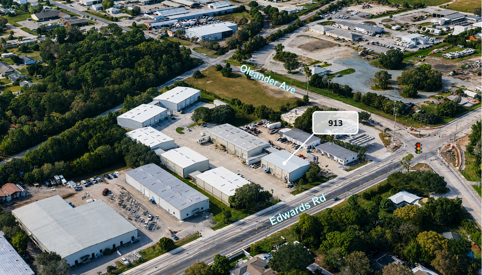 More Photos Of 913 Edwards Rd, Fort Pierce Warehouse For Lease