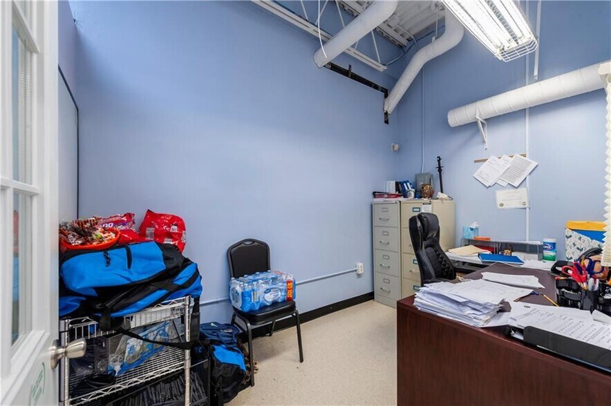 More Photos Of 210 West Ave, Pawtucket Office For Sale