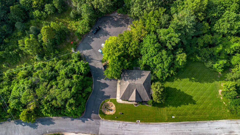 More Photos Of 3140 Parisa Dr, Paducah Office For Sale