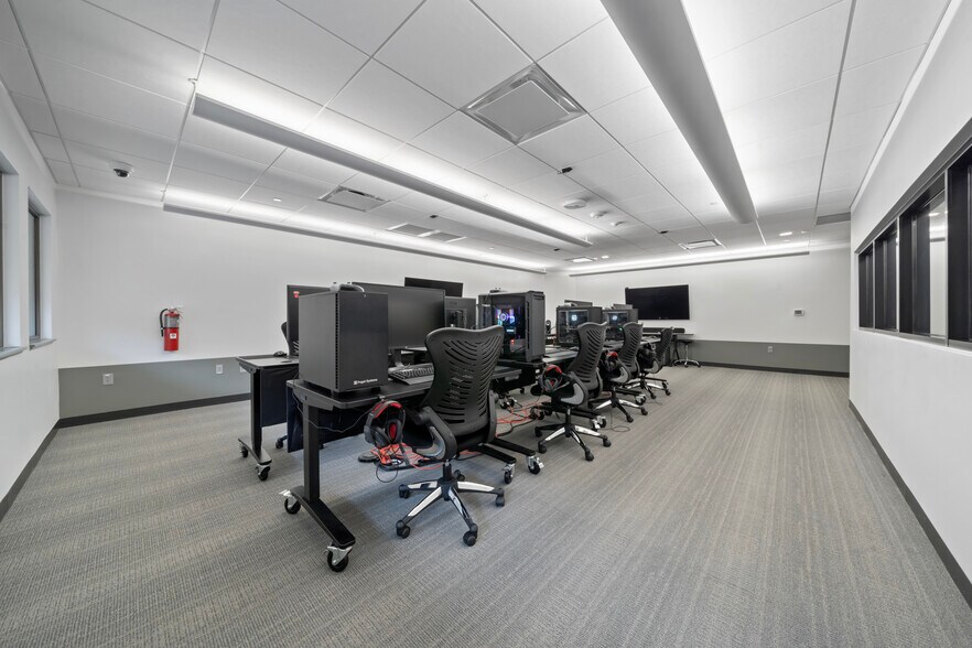 More Photos Of 7620 Guadalupe St, Austin Office For Lease