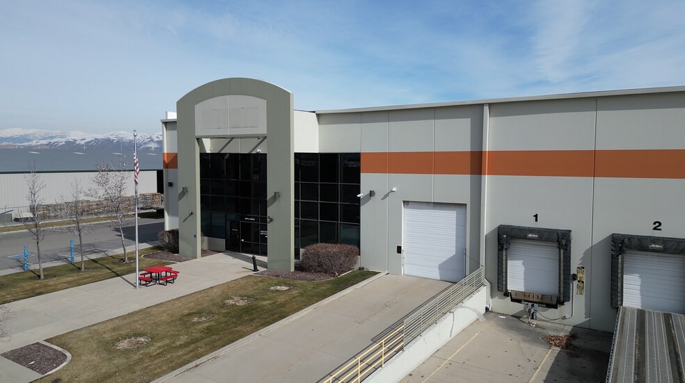 More Photos Of 2475 S 3200 W, Salt Lake City Distribution For Lease