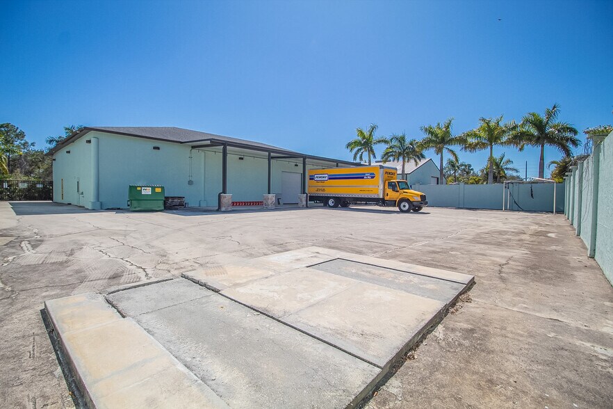 More Photos Of 8261 Burnt Store Rd, Punta Gorda Warehouse For Sale