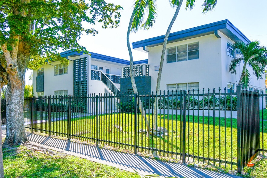 More Photos Of 16890 NE 21st Ave, North Miami Beach Apartments For Sale