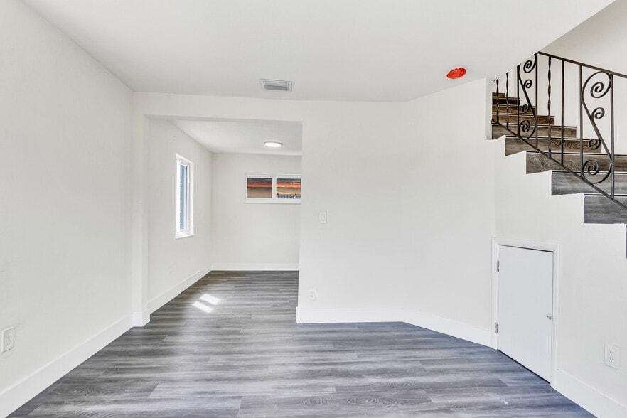More Photos Of 1430 NW 2nd Ave, Florida City Apartments For Sale