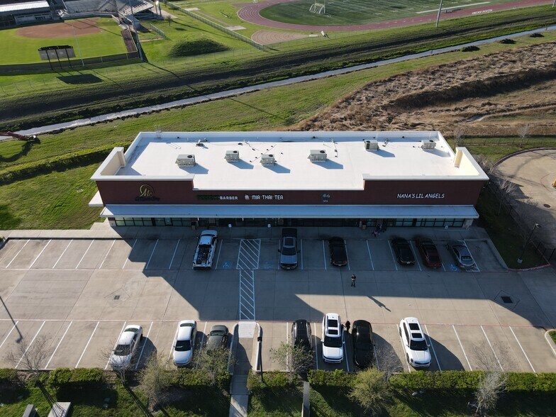 More Photos Of 3220 Kirby Dr, Pearland Storefront For Sale
