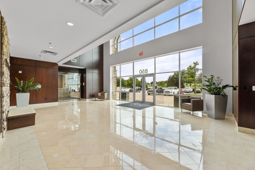 More Photos Of 950 E State Highway 114, Southlake Unknown For Lease