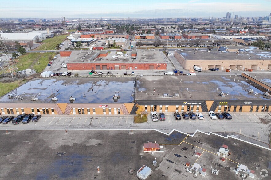 More Photos Of 150 Ferrier St, Markham Light Distribution For Lease