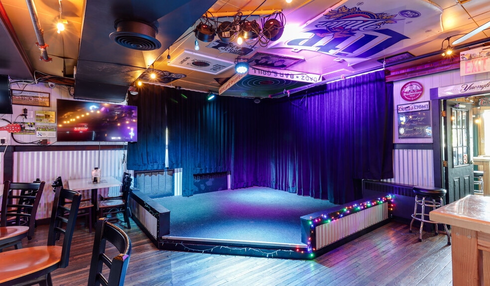 More Photos Of 744 Main St, Lumberton Bar For Sale