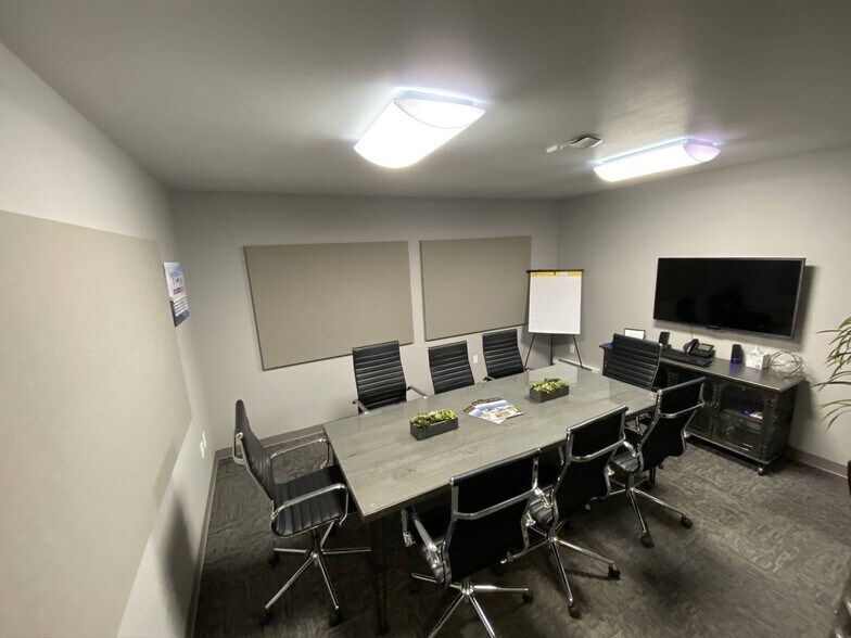 More Photos Of 16365 Boones Ferry Rd, Lake Oswego Loft Creative Space For Sale
