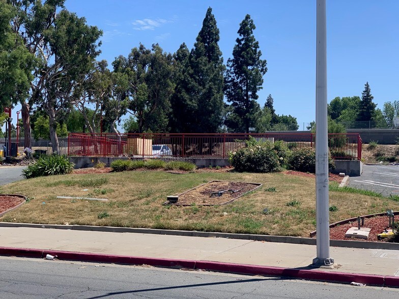 More Photos Of 2410 Mahogany Way, Antioch Land For Lease