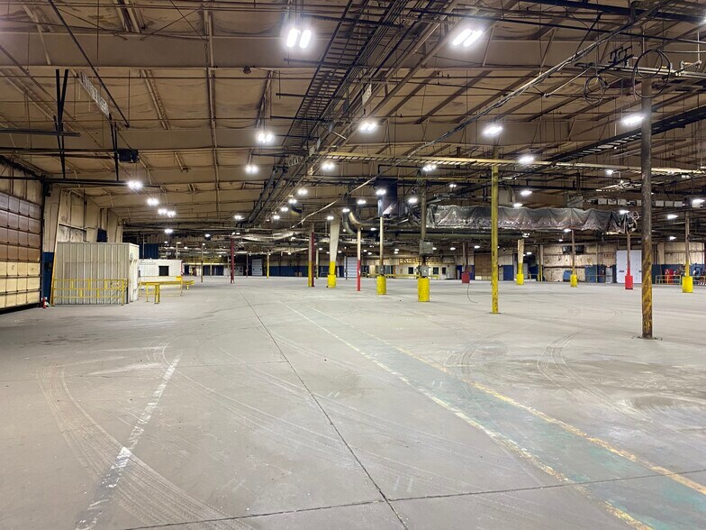 More Photos Of 13065 Anderson Rd, Granger Manufacturing For Lease