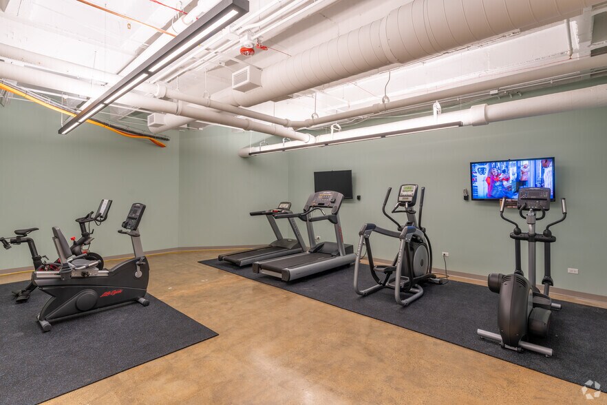 More Photos Of 400 Skokie Blvd, Northbrook Office For Lease