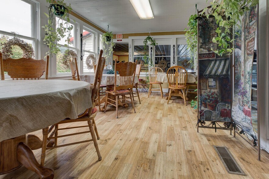 More Photos Of 134 E Main St, Morehead General Retail For Sale