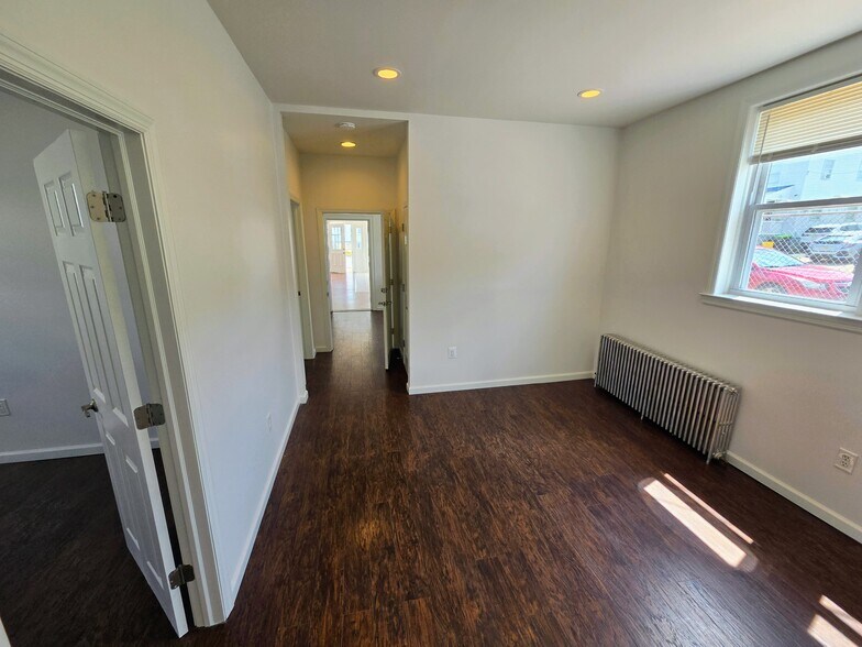 More Photos Of 1125 Prospect St, Ewing Storefront Retail Residential For Lease