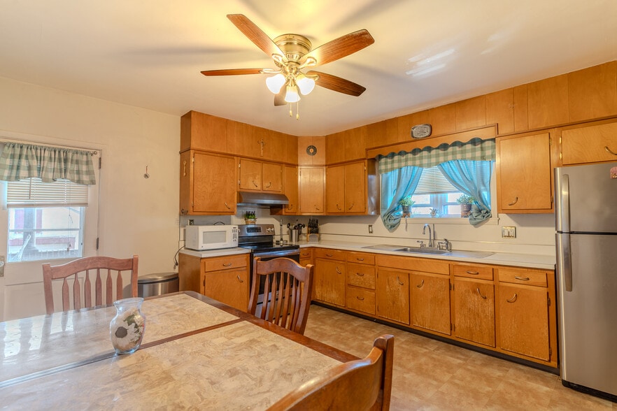 More Photos Of 359 W Tilghman St, Allentown Warehouse For Sale