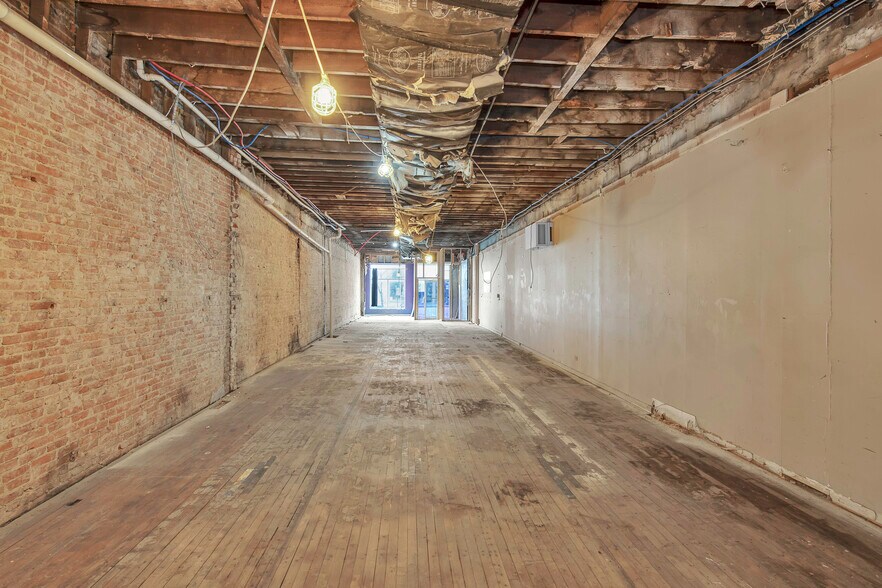 More Photos Of 6 N Saginaw St, Pontiac Storefront Retail Residential For Sale