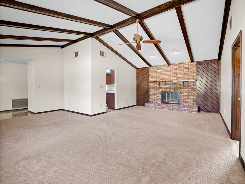 More Photos Of 6070 Minton Rd NW, Palm Bay Office For Sale