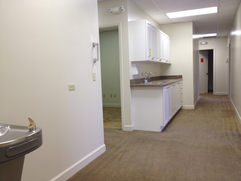 More Photos Of 1861 SE Port St Lucie Blvd, Port Saint Lucie Medical For Lease