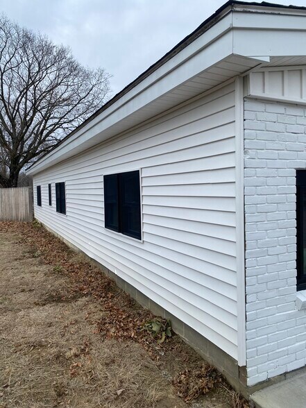 More Photos Of 137 Overlook Rd, Poughkeepsie Warehouse For Lease