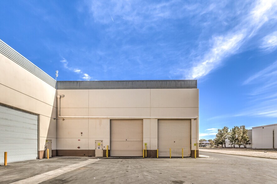 More Photos Of 955 Grier Dr, Las Vegas Light Distribution For Lease