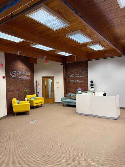 More Photos Of 87 Elm St, Hopkinton Office For Lease