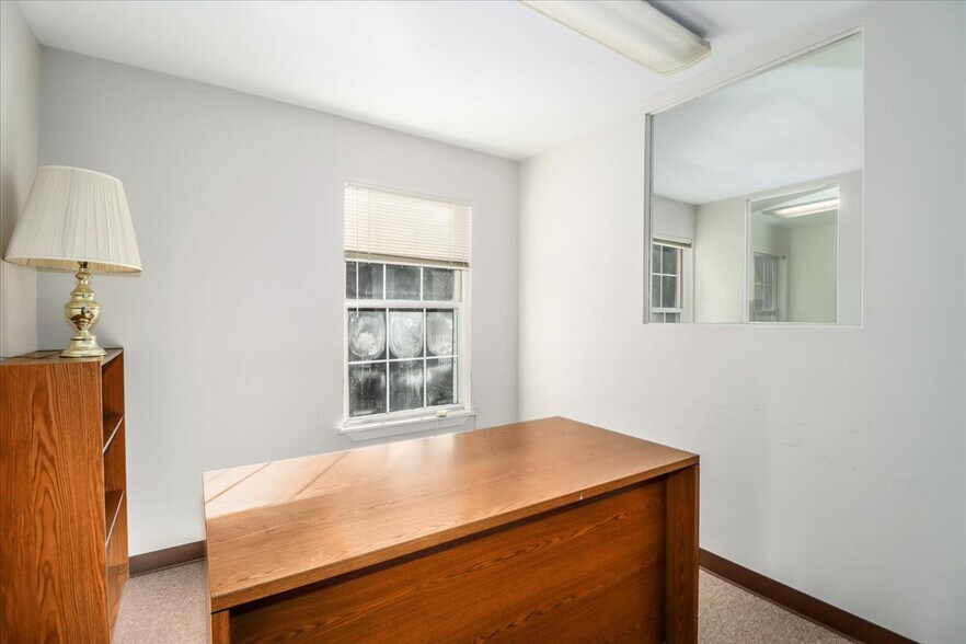More Photos Of 219 Kent Rd, New Milford Office For Lease
