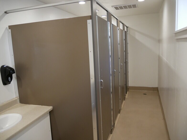 More Photos Of 42193 Seven Oaks Road, Angelus Oaks Specialty For Sale