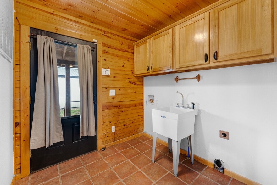 More Photos Of 1204 County Road 215, Berryville Specialty For Sale