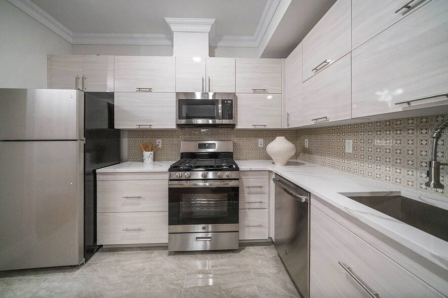 More Photos Of 186-188 Kensington Ave, Jersey City Apartments For Sale