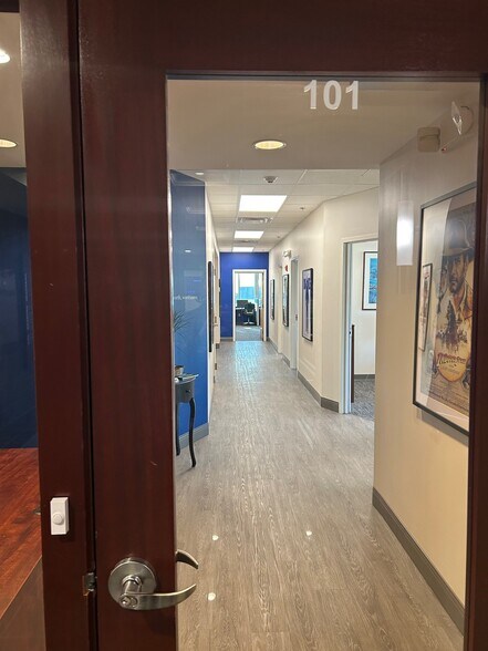 More Photos Of 300 Jefferson Blvd, Warwick Office For Sale