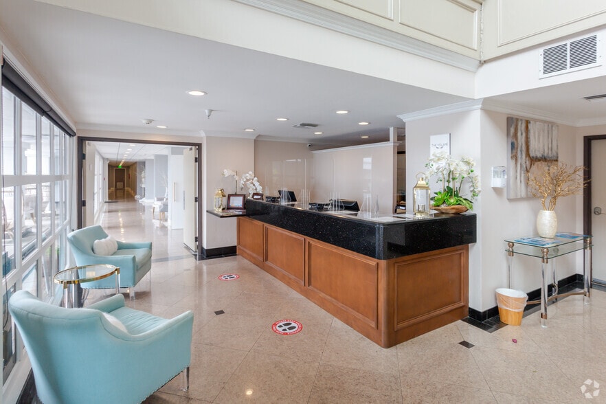 More Photos Of 111 Avenida de la Estrella, San Clemente Hotel For Sale