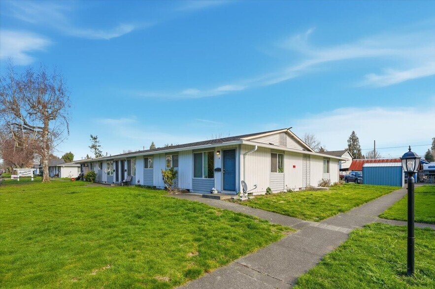 More Photos Of 1100-1105 S Pearl St, Centralia Apartments For Sale