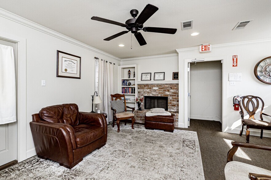 More Photos Of 673 E Airport Ave, Baton Rouge Office Residential For Sale