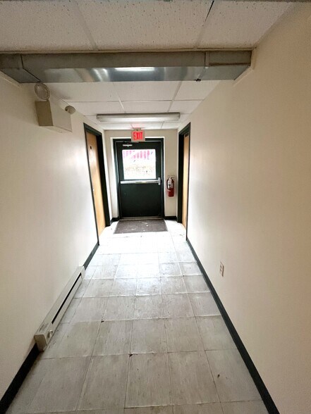 More Photos Of 20 E Burd St, Shippensburg Office Residential For Lease