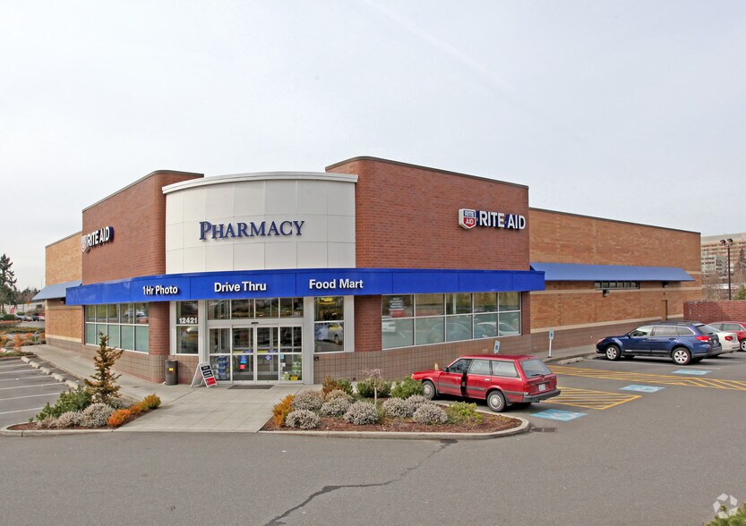 More Photos Of 12421-12431 Totem Lake Blvd, Kirkland Drugstore For Lease