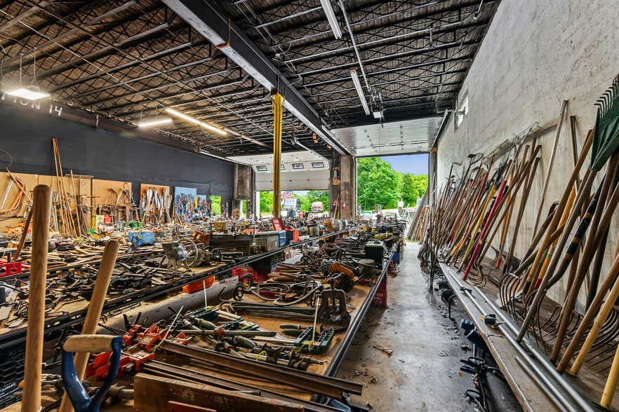 More Photos Of 46 Wight St, Berlin Warehouse For Sale