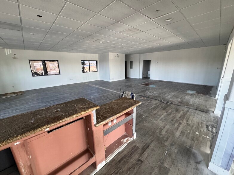 More Photos Of 19341 Bear Valley Rd, Apple Valley Medical For Lease