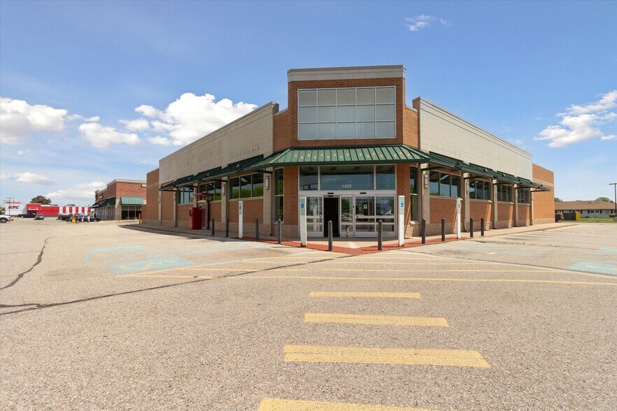 More Photos Of 1420 Wright Ave, Alma Drugstore For Sale