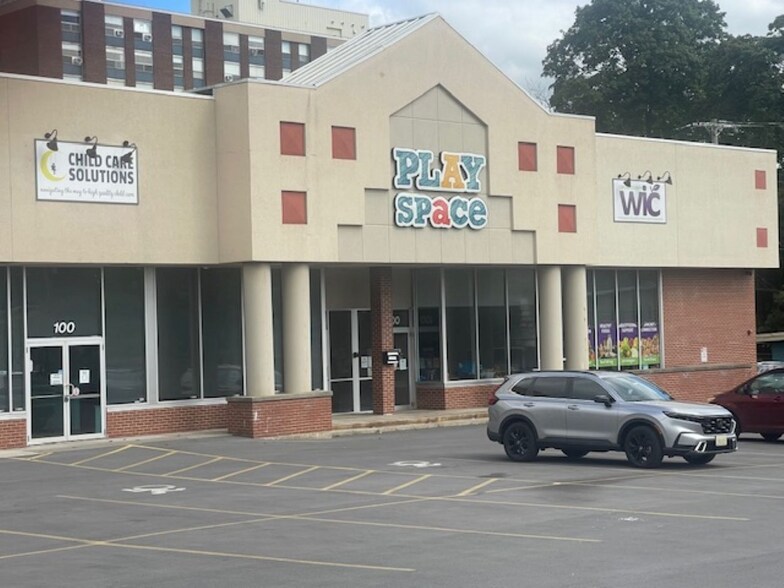 More Photos Of 104-106 North St, Auburn Freestanding For Lease